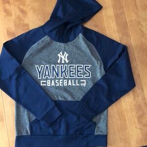 NY Yankees hoodie. Very gently used. No signs of wear or tear.